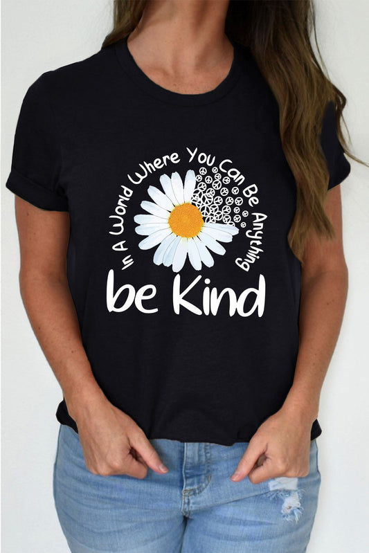 T-shirt girocollo grafica nera casual be Kind con slogan Daisy