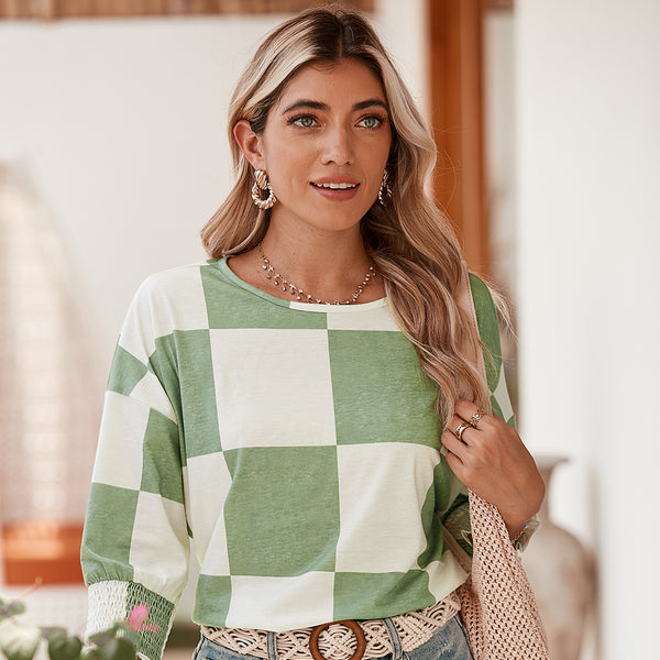 T-shirt con polsini smock con volant a quadretti verde erba