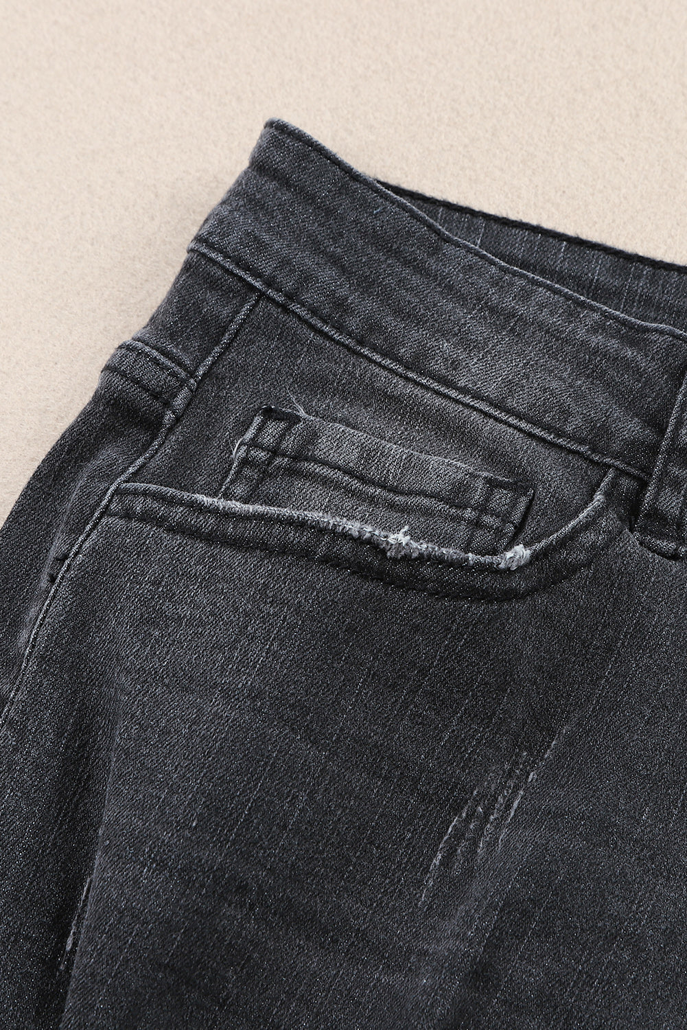 Pantaloncini di jeans con orlo arrotolato strappato casual azzurro